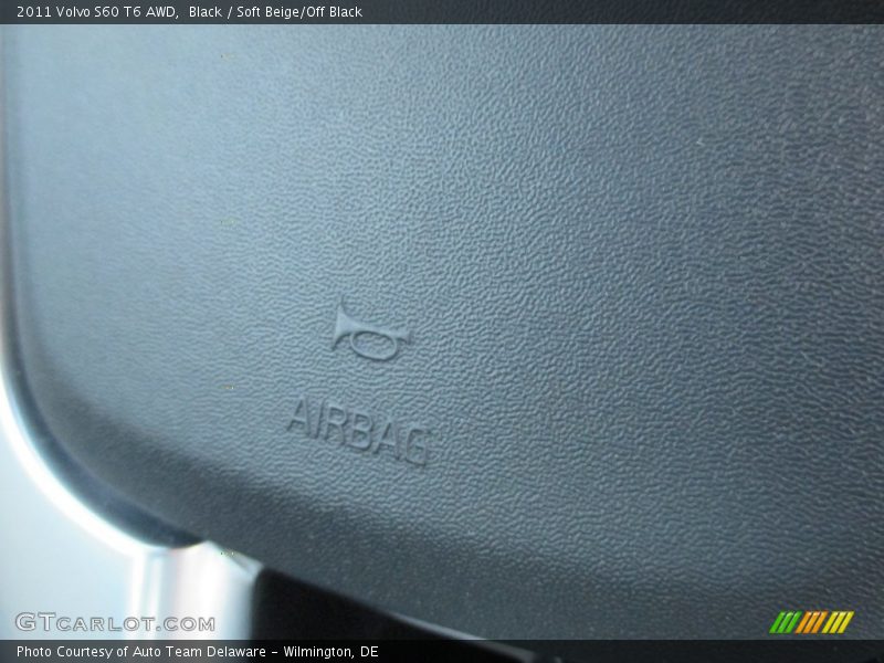 Black / Soft Beige/Off Black 2011 Volvo S60 T6 AWD