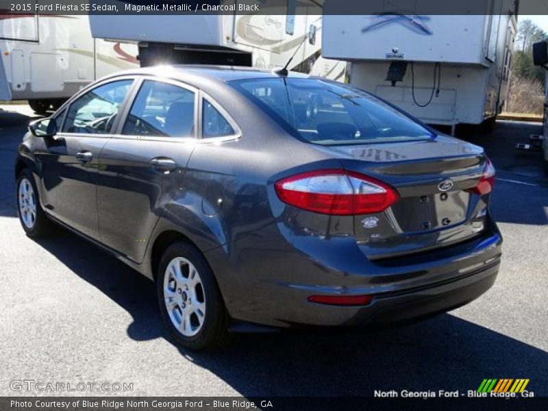 Magnetic Metallic / Charcoal Black 2015 Ford Fiesta SE Sedan