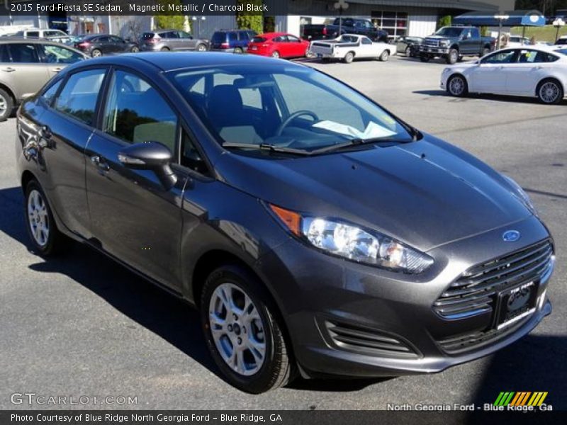 Magnetic Metallic / Charcoal Black 2015 Ford Fiesta SE Sedan