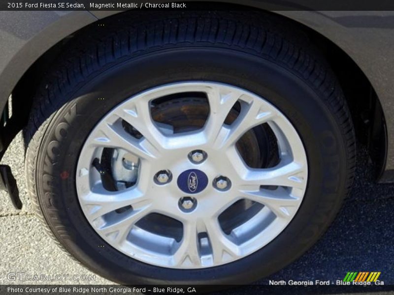 Magnetic Metallic / Charcoal Black 2015 Ford Fiesta SE Sedan