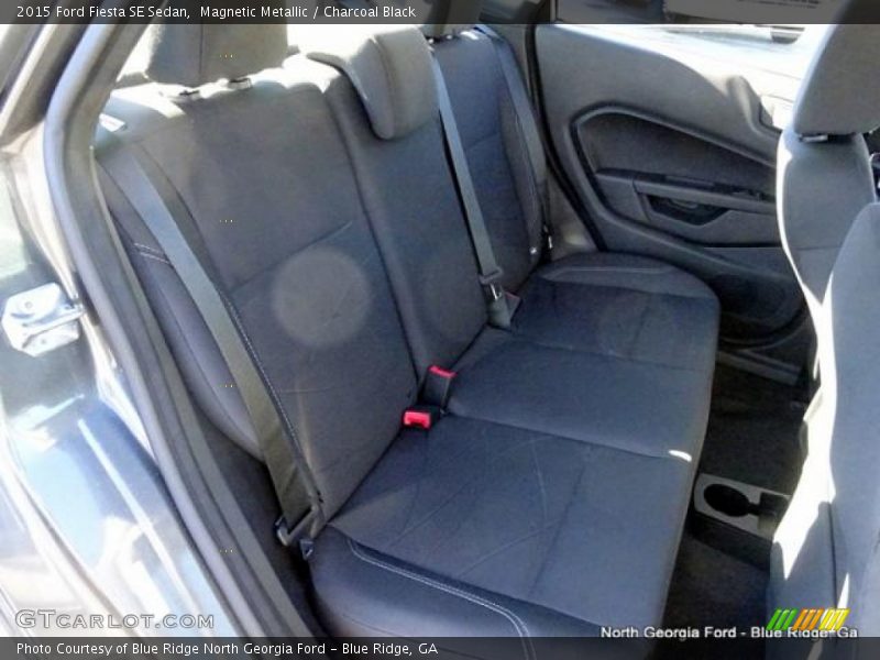 Magnetic Metallic / Charcoal Black 2015 Ford Fiesta SE Sedan