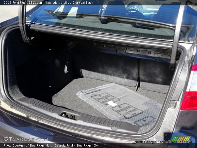 Magnetic Metallic / Charcoal Black 2015 Ford Fiesta SE Sedan