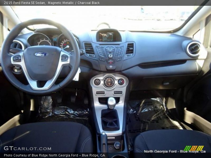 Magnetic Metallic / Charcoal Black 2015 Ford Fiesta SE Sedan