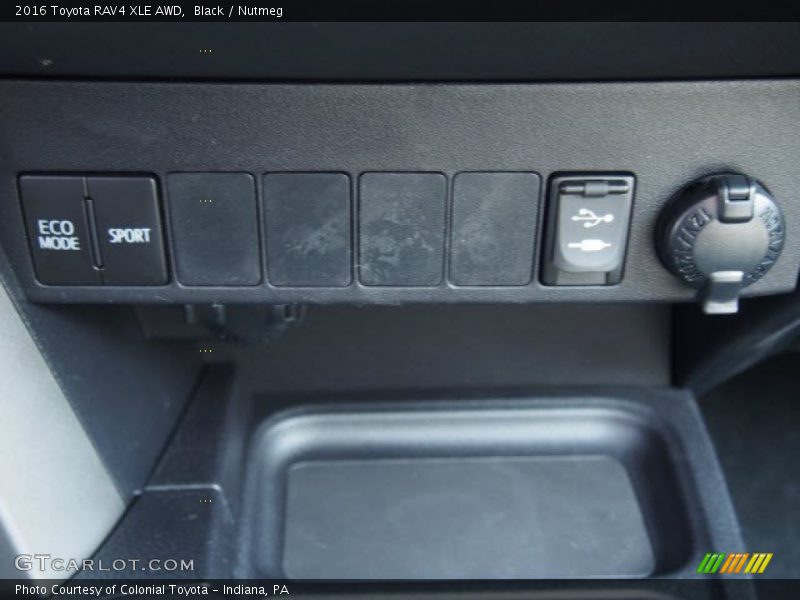 Black / Nutmeg 2016 Toyota RAV4 XLE AWD