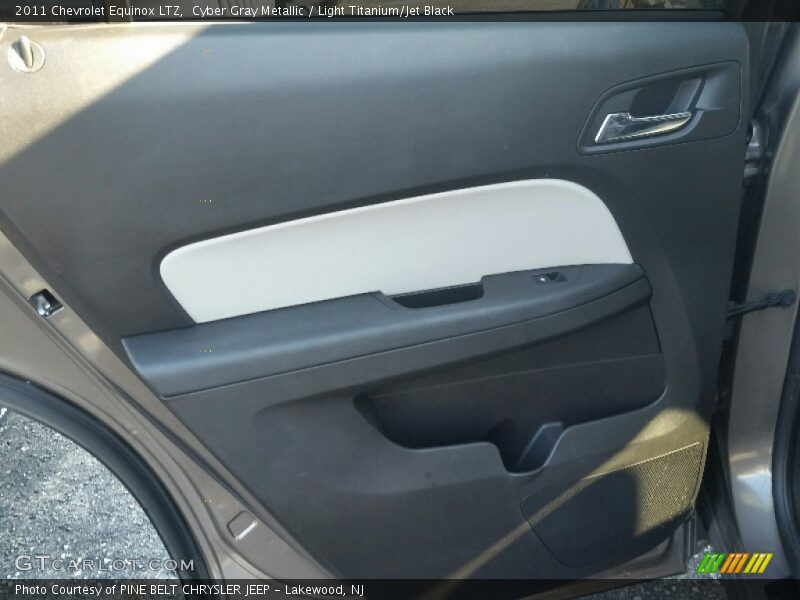 Cyber Gray Metallic / Light Titanium/Jet Black 2011 Chevrolet Equinox LTZ