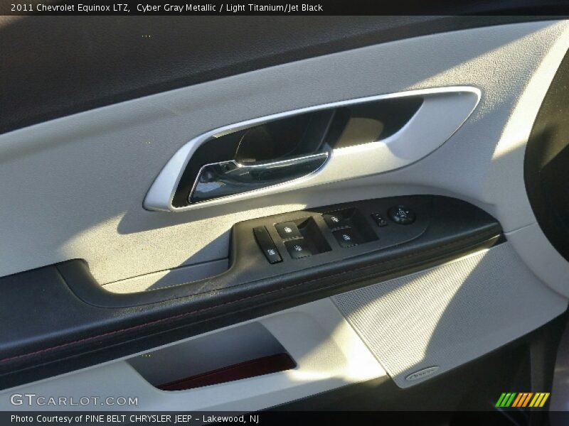 Cyber Gray Metallic / Light Titanium/Jet Black 2011 Chevrolet Equinox LTZ