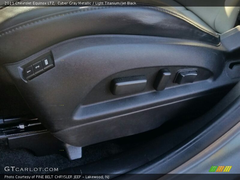 Cyber Gray Metallic / Light Titanium/Jet Black 2011 Chevrolet Equinox LTZ