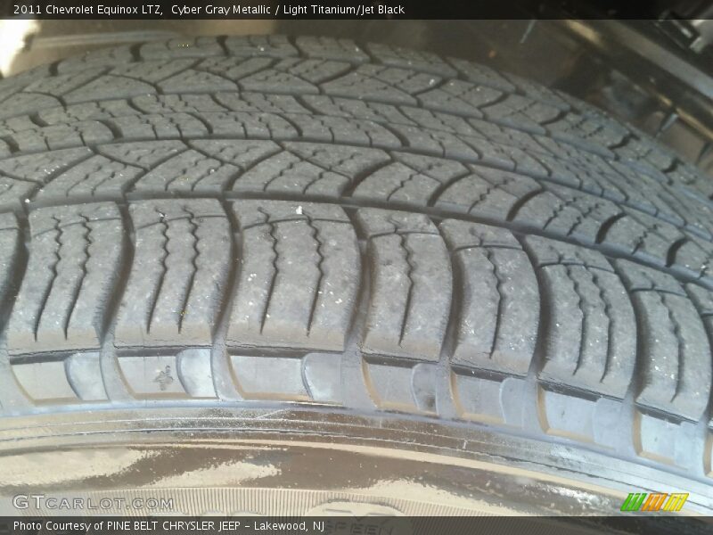 Cyber Gray Metallic / Light Titanium/Jet Black 2011 Chevrolet Equinox LTZ