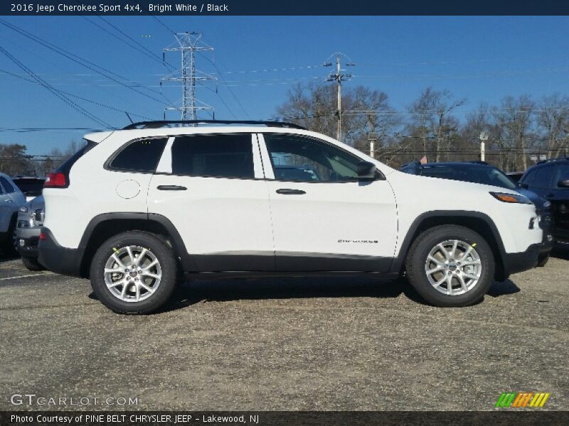 Bright White / Black 2016 Jeep Cherokee Sport 4x4