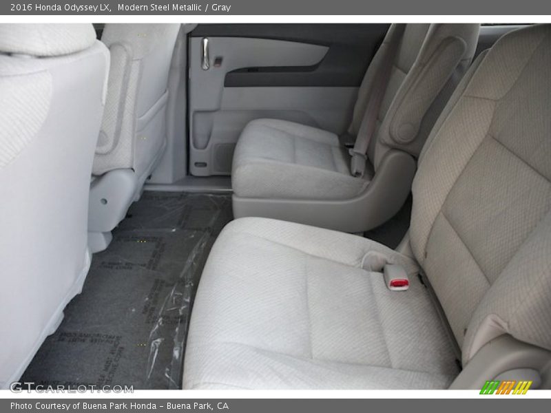 Modern Steel Metallic / Gray 2016 Honda Odyssey LX