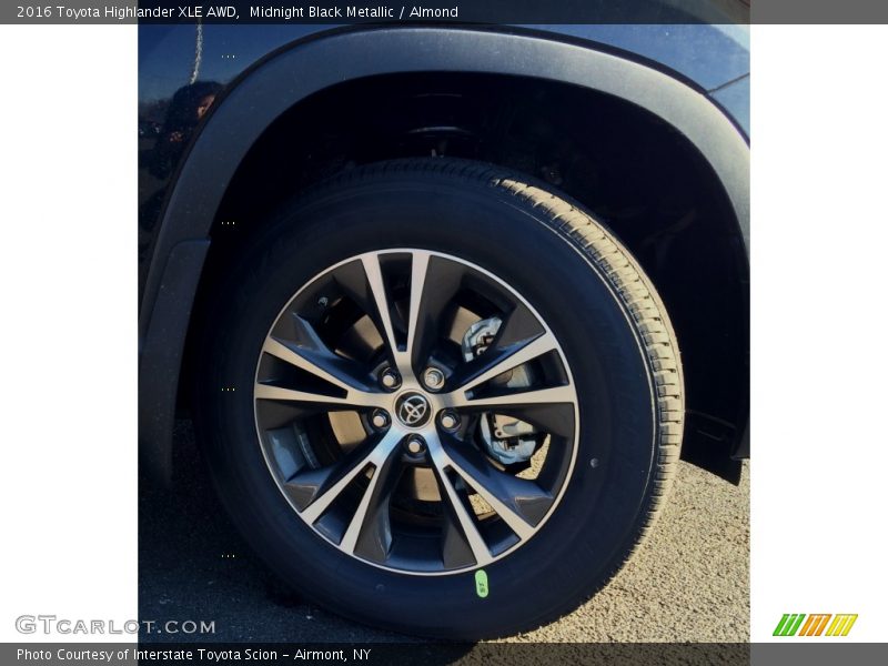 Midnight Black Metallic / Almond 2016 Toyota Highlander XLE AWD