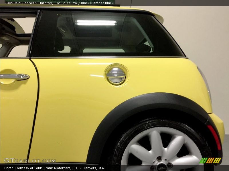 Liquid Yellow / Black/Panther Black 2005 Mini Cooper S Hardtop