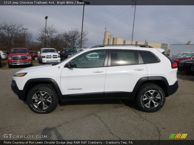 Bright White / Black 2016 Jeep Cherokee Trailhawk 4x4