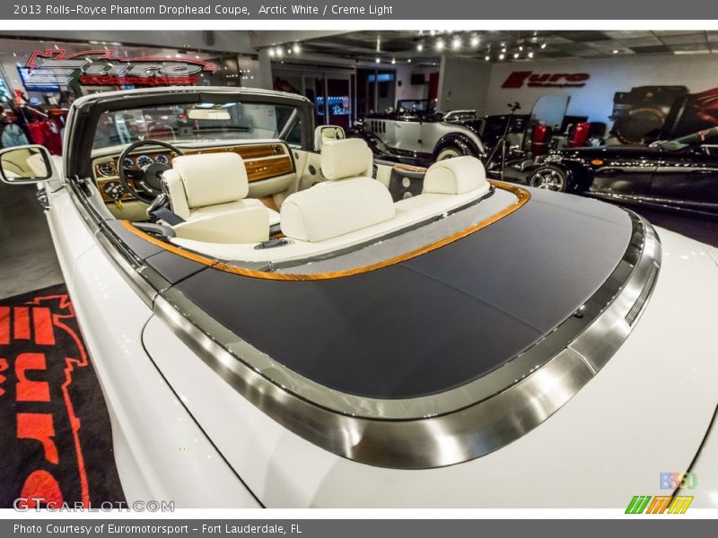 Arctic White / Creme Light 2013 Rolls-Royce Phantom Drophead Coupe