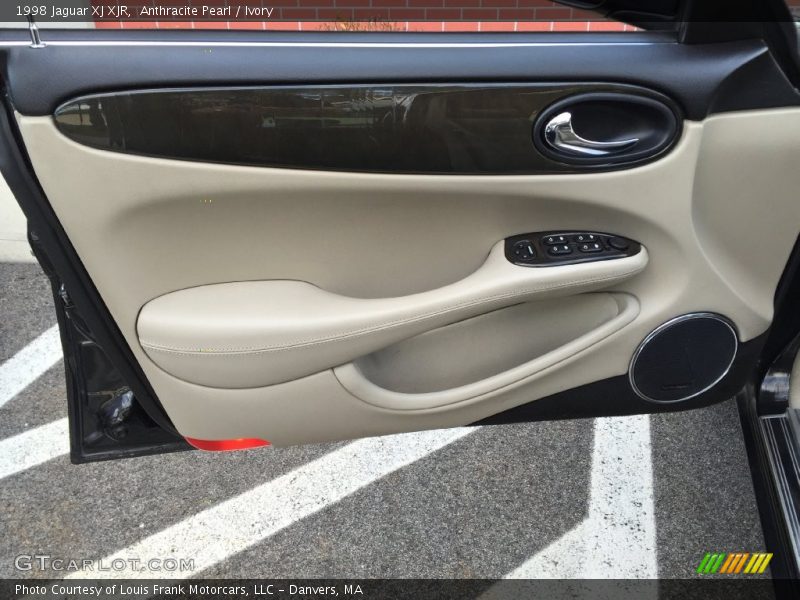Anthracite Pearl / Ivory 1998 Jaguar XJ XJR