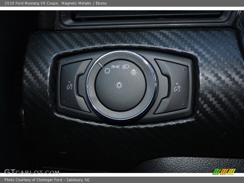 Magnetic Metallic / Ebony 2016 Ford Mustang V6 Coupe