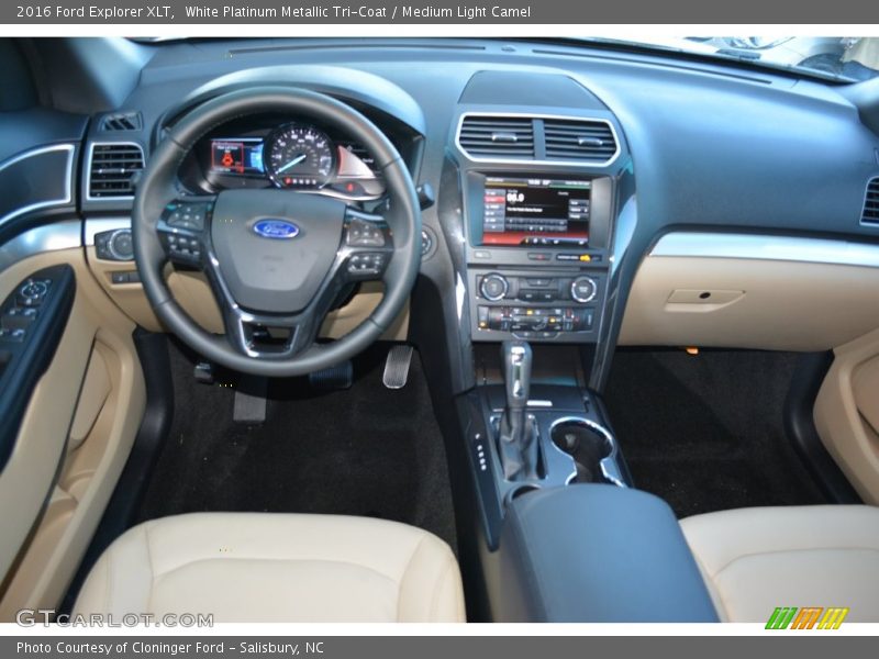 White Platinum Metallic Tri-Coat / Medium Light Camel 2016 Ford Explorer XLT