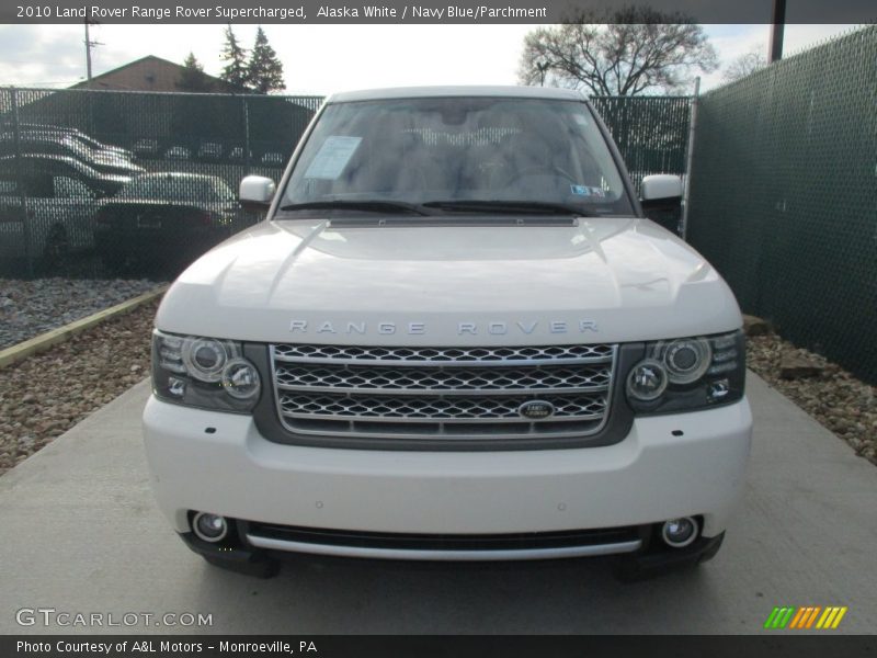 Alaska White / Navy Blue/Parchment 2010 Land Rover Range Rover Supercharged