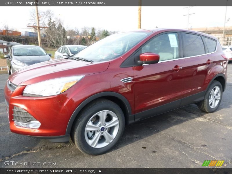 Sunset Metallic / Charcoal Black 2016 Ford Escape SE 4WD
