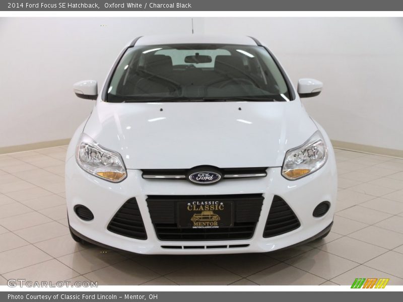 Oxford White / Charcoal Black 2014 Ford Focus SE Hatchback