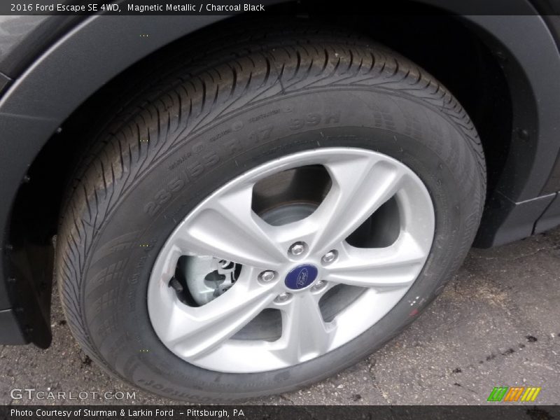 Magnetic Metallic / Charcoal Black 2016 Ford Escape SE 4WD