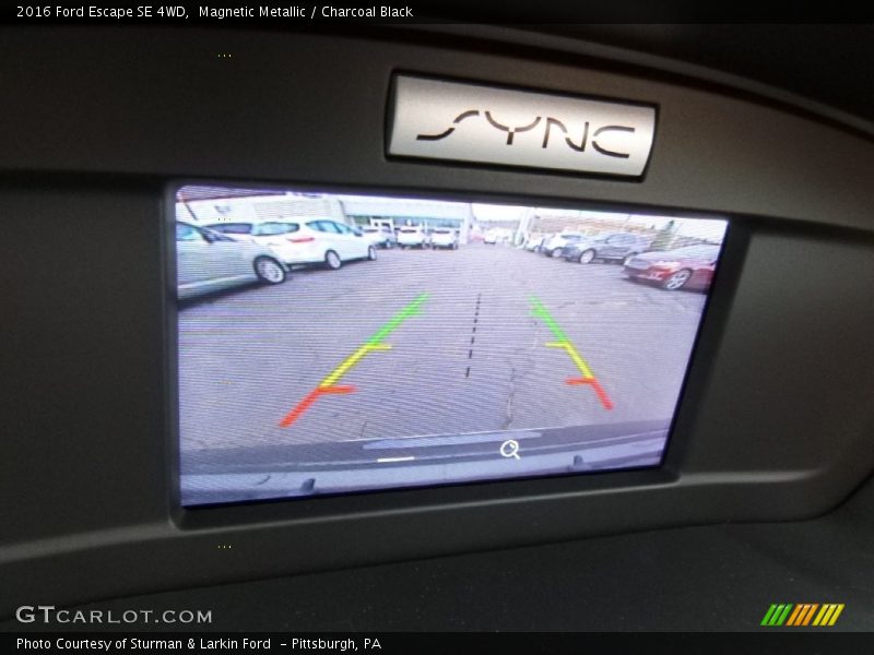 Magnetic Metallic / Charcoal Black 2016 Ford Escape SE 4WD