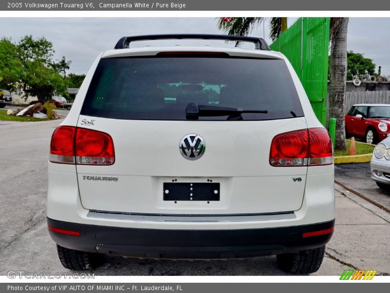 Campanella White / Pure Beige 2005 Volkswagen Touareg V6