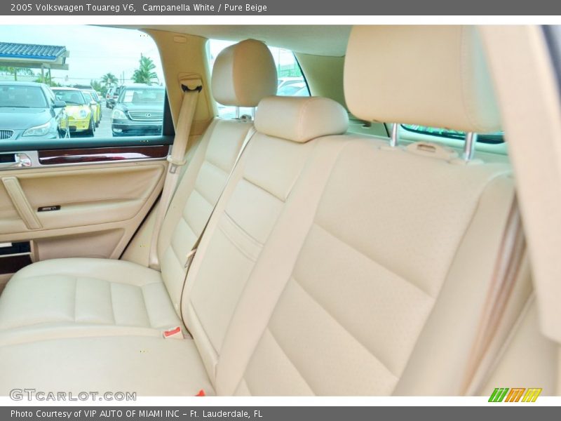 Campanella White / Pure Beige 2005 Volkswagen Touareg V6
