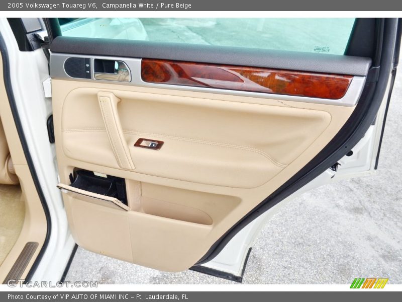 Campanella White / Pure Beige 2005 Volkswagen Touareg V6