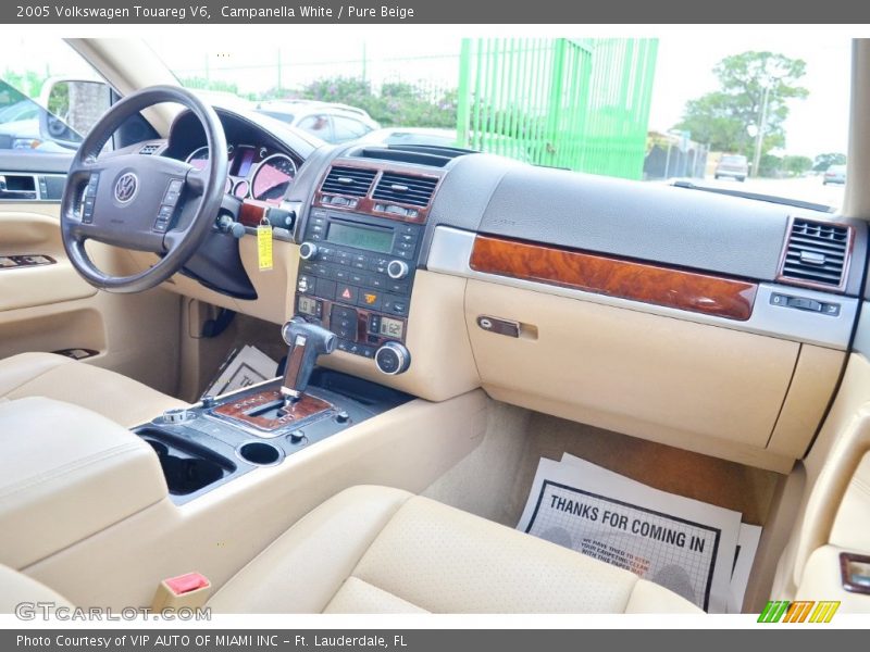 Campanella White / Pure Beige 2005 Volkswagen Touareg V6