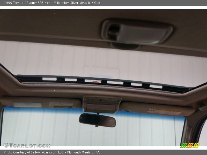 Millennium Silver Metallic / Oak 1999 Toyota 4Runner SR5 4x4