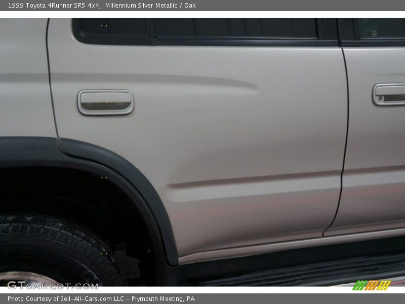 Millennium Silver Metallic / Oak 1999 Toyota 4Runner SR5 4x4