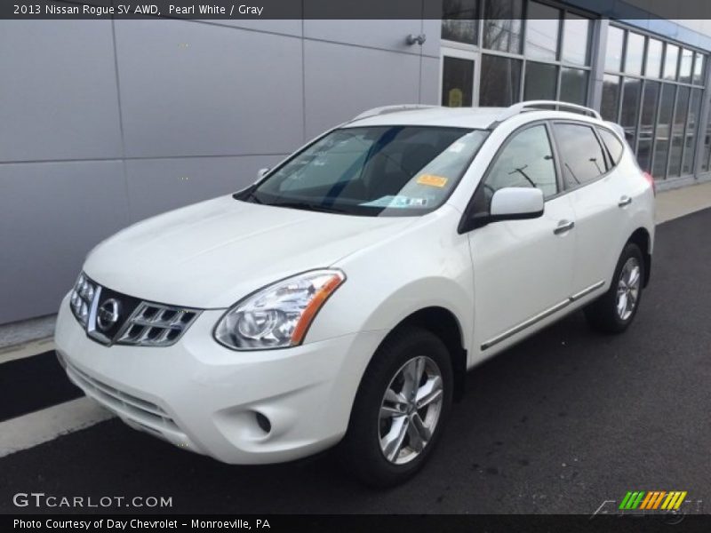 Pearl White / Gray 2013 Nissan Rogue SV AWD
