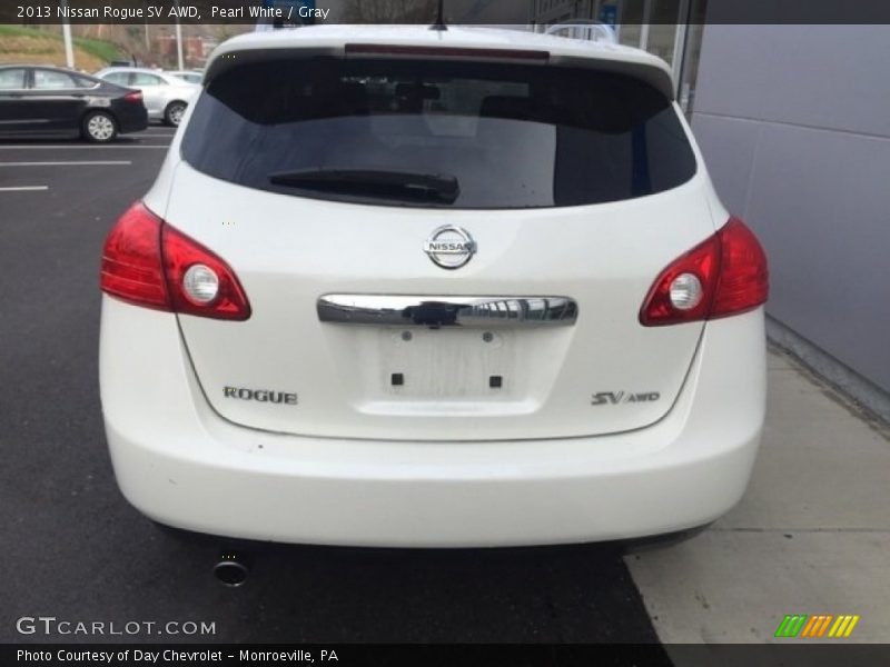 Pearl White / Gray 2013 Nissan Rogue SV AWD