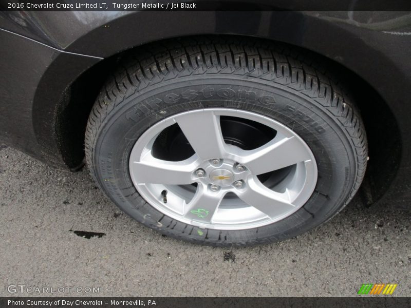 Tungsten Metallic / Jet Black 2016 Chevrolet Cruze Limited LT