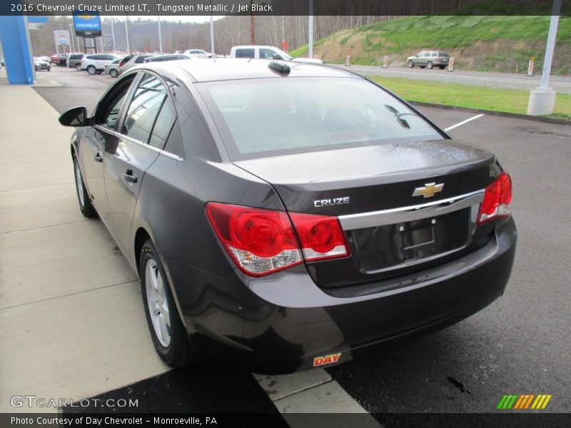 Tungsten Metallic / Jet Black 2016 Chevrolet Cruze Limited LT