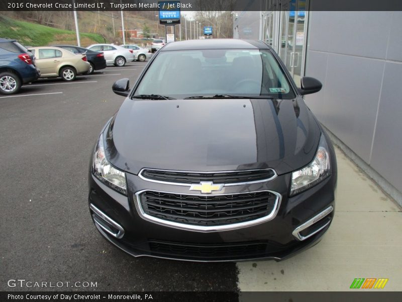 Tungsten Metallic / Jet Black 2016 Chevrolet Cruze Limited LT