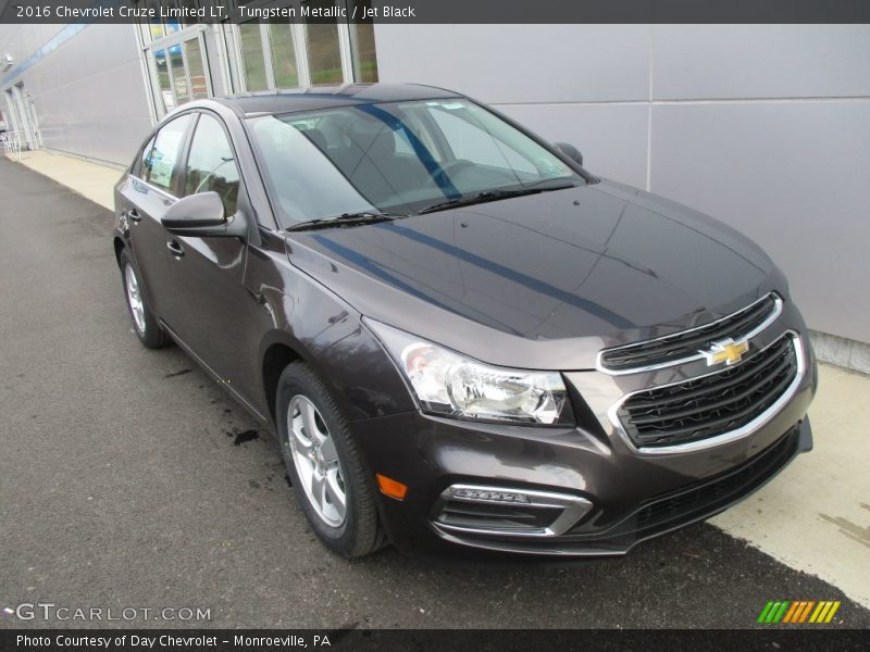 Tungsten Metallic / Jet Black 2016 Chevrolet Cruze Limited LT