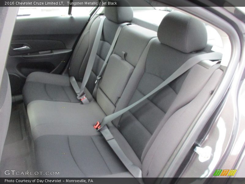 Tungsten Metallic / Jet Black 2016 Chevrolet Cruze Limited LT