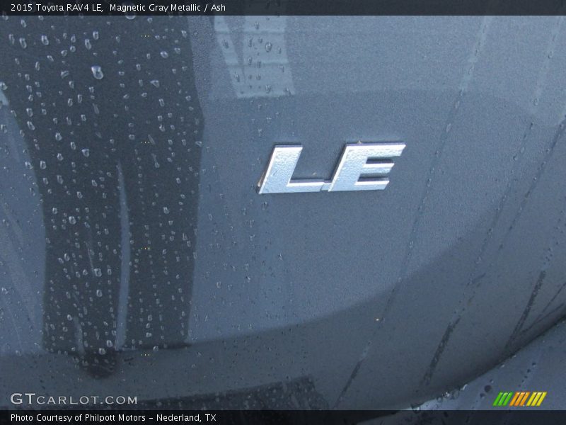 Magnetic Gray Metallic / Ash 2015 Toyota RAV4 LE