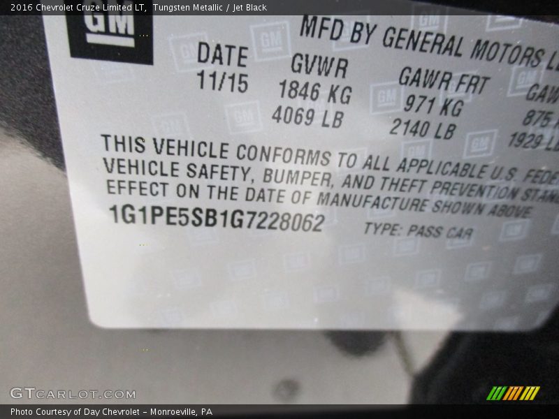 Tungsten Metallic / Jet Black 2016 Chevrolet Cruze Limited LT