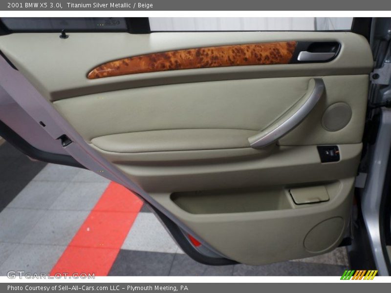 Titanium Silver Metallic / Beige 2001 BMW X5 3.0i