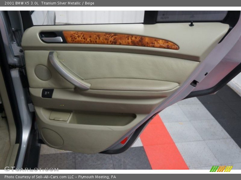 Titanium Silver Metallic / Beige 2001 BMW X5 3.0i