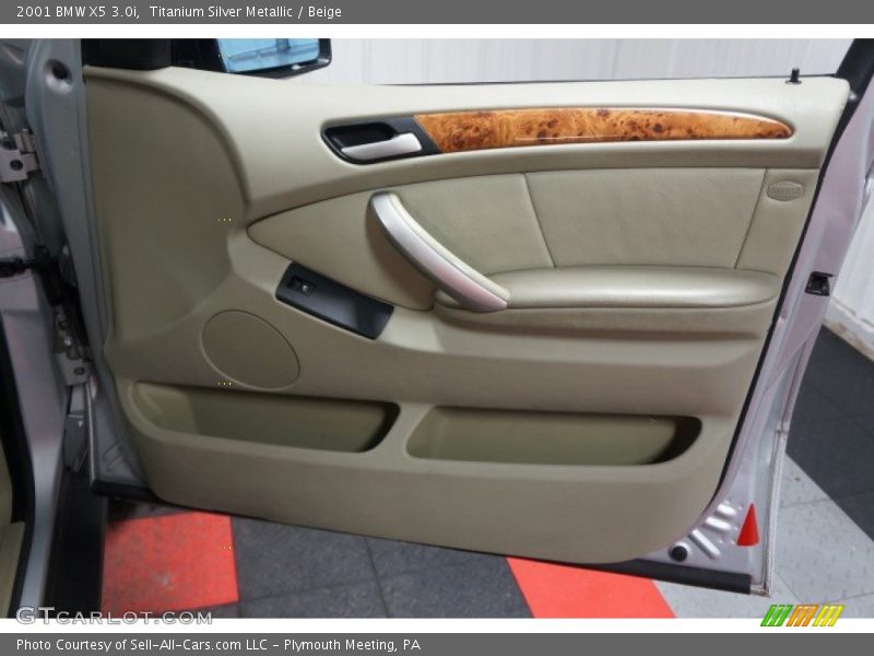 Titanium Silver Metallic / Beige 2001 BMW X5 3.0i