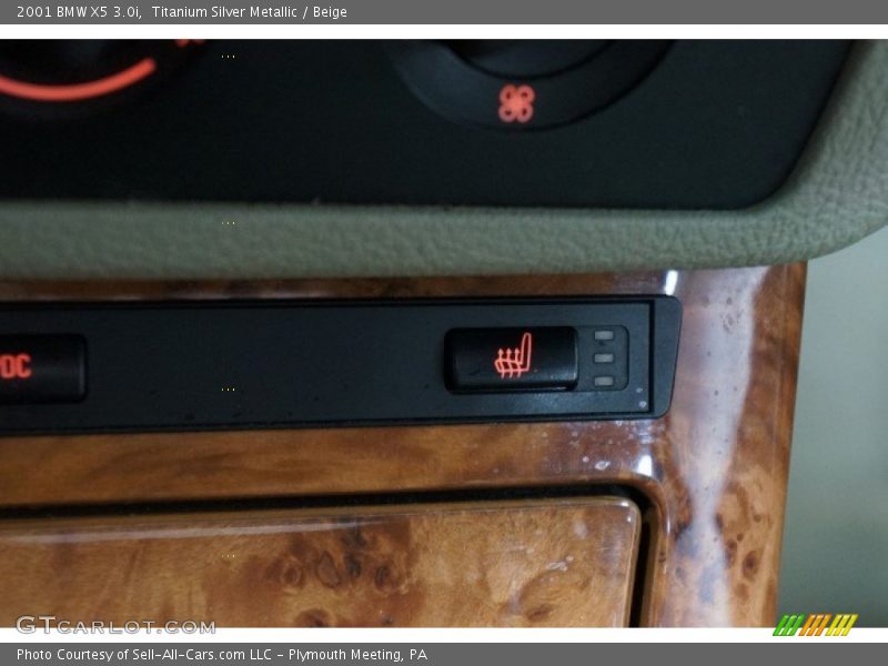 Titanium Silver Metallic / Beige 2001 BMW X5 3.0i