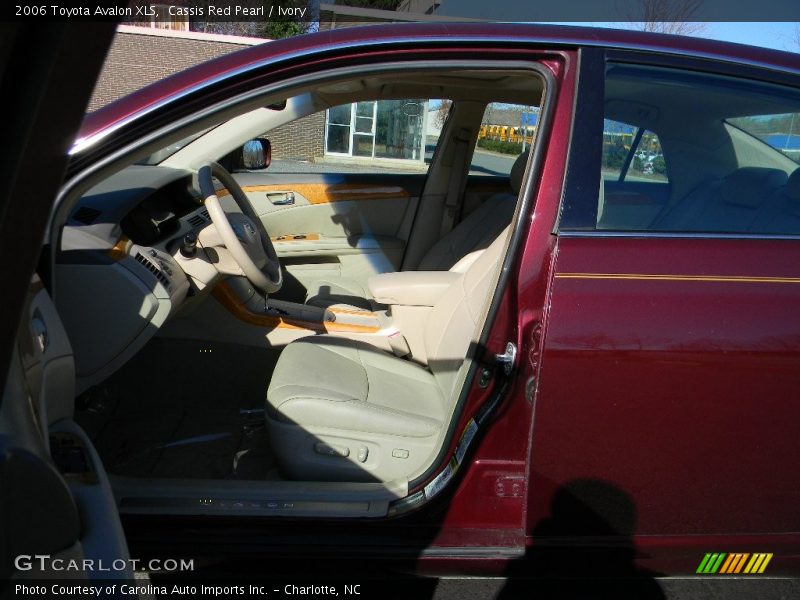 Cassis Red Pearl / Ivory 2006 Toyota Avalon XLS