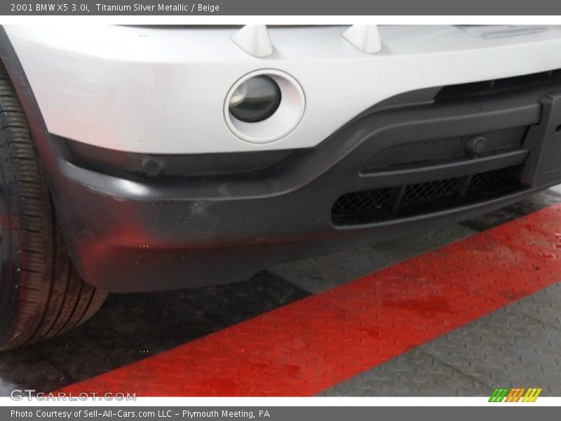 Titanium Silver Metallic / Beige 2001 BMW X5 3.0i