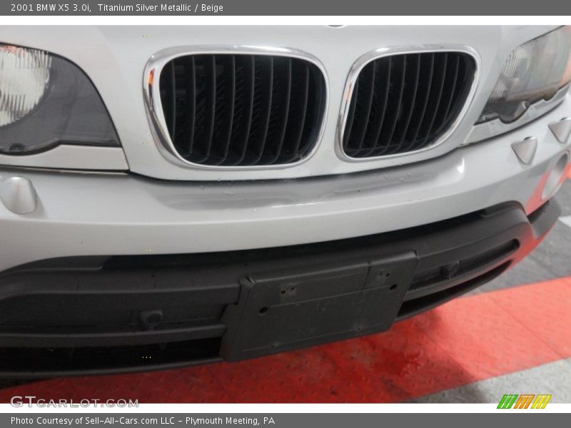 Titanium Silver Metallic / Beige 2001 BMW X5 3.0i