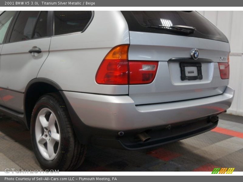 Titanium Silver Metallic / Beige 2001 BMW X5 3.0i