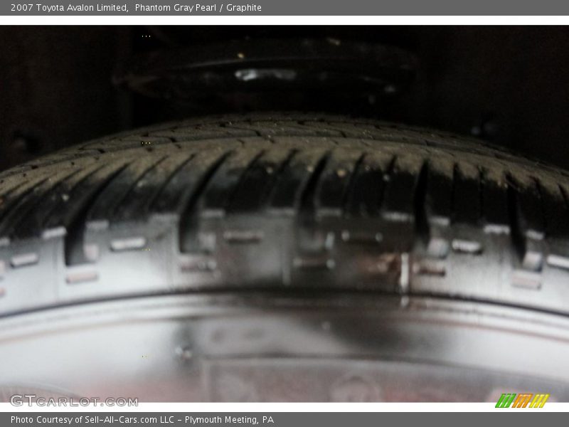 Phantom Gray Pearl / Graphite 2007 Toyota Avalon Limited